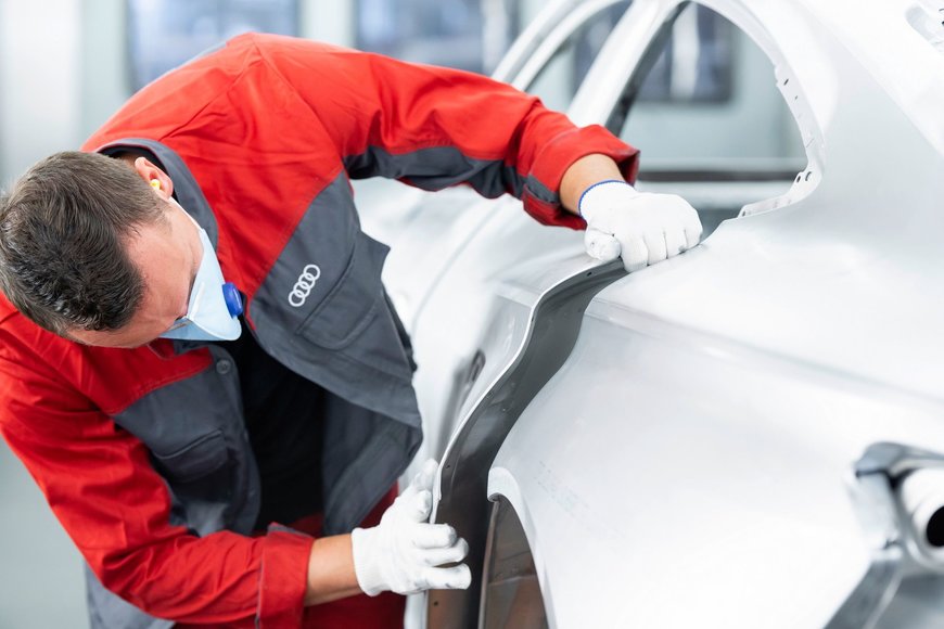 Audi e-tron GT enters series production: Carbon-neutral production begins at the Böllinger Höfe